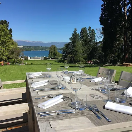 Parc Des Eaux Vives Hotel 4*
