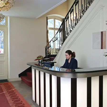 Hotel Parc Des Eaux Vives 4*