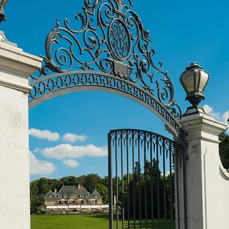 Parc Des Eaux Vives 4* Geneva